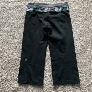 Lululemon capri black size 6